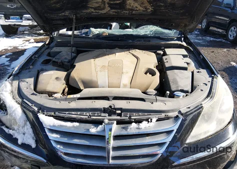 2013 Hyundai Genesis 3.8 z USA, uszkodzony, nr VIN KMHGC4DD9DU241379